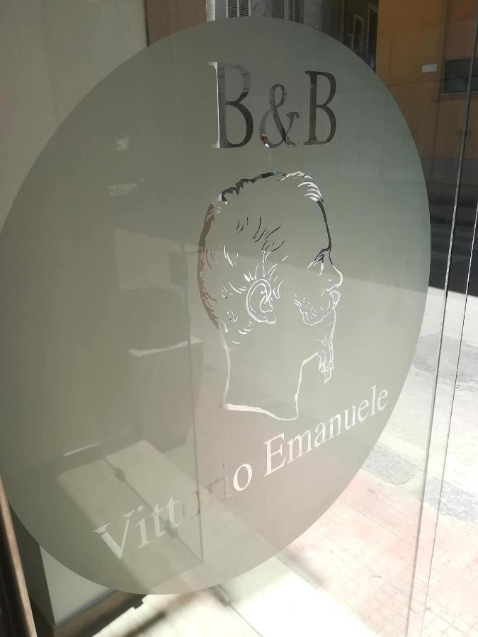 B & B Vittorio Emanuele Канікатті Екстер'єр фото